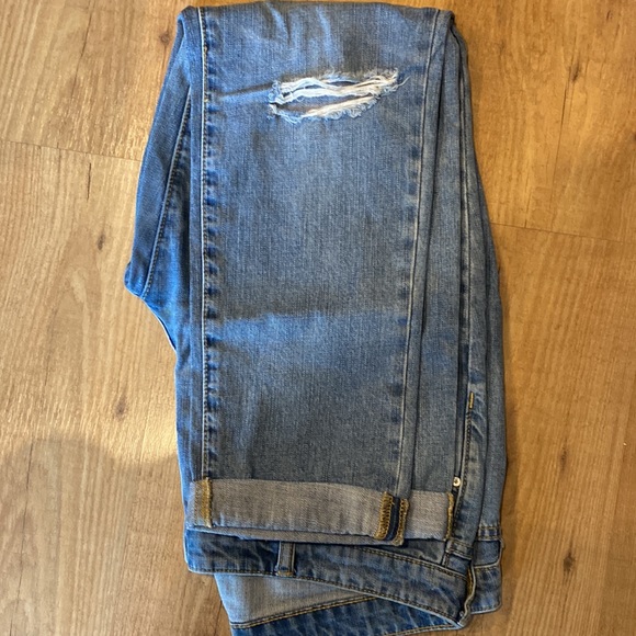 Gap Distressed Sexy Boyfriend Fit Jeans - Picture 6 of 7